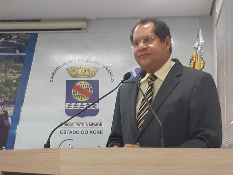 Eduardo Farias deixa liderança da prefeita no parlamento — Câmara Municipal de Rio Branco