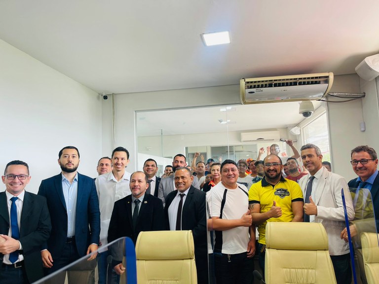 Motoristas de aplicativos vão à Câmara e pedem apoio para alteração na aplicação de Lei Municipal — Câmara Municipal de Rio Branco