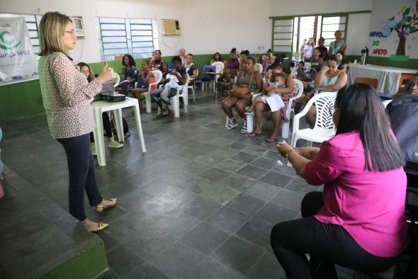 Prefeitura de Cuiab | 'Criana Feliz transforma a vida de beneficirias assistidas em Cuiab