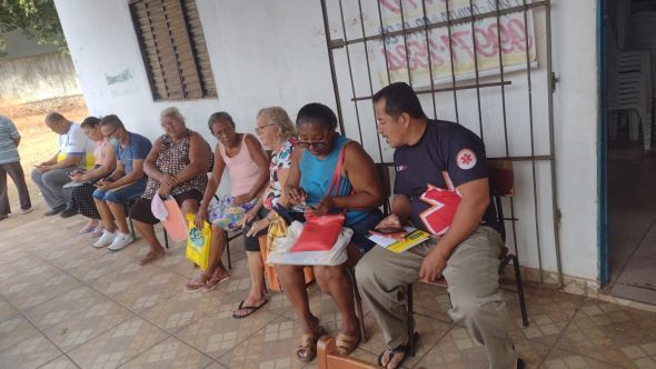Prefeitura de Cuiab | Mutiro comea no bairro Planalto para regularizar 400 ttulos de propriedade