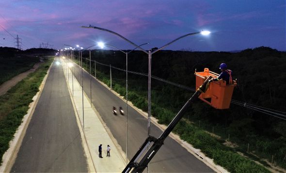 Prefeitura de Cuiab | Nmero de lmpadas de LED instaladas em Cuiab sai de 9,5 mil para 19 mil em pouco mais de um ano