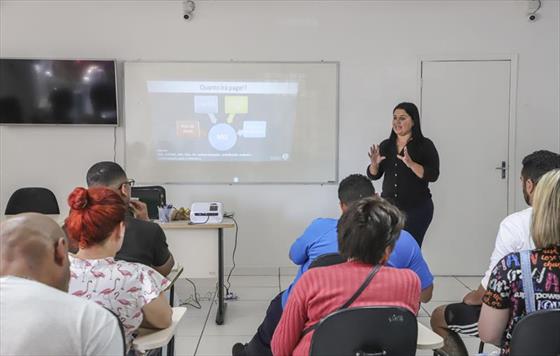 Formandos do Liceu de Ofcios aprendem a empreender com Vale do Pinho