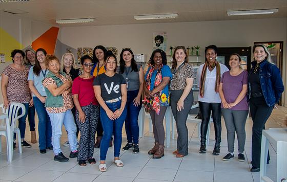 Mulheres do FAS para Elas conhecem a Cantina Maluco Beleza
