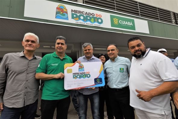 Prefeitura de Cuiab | Vice-prefeito destaca facilidade para adeso ao novo carto de crdito do Mercado do Porto