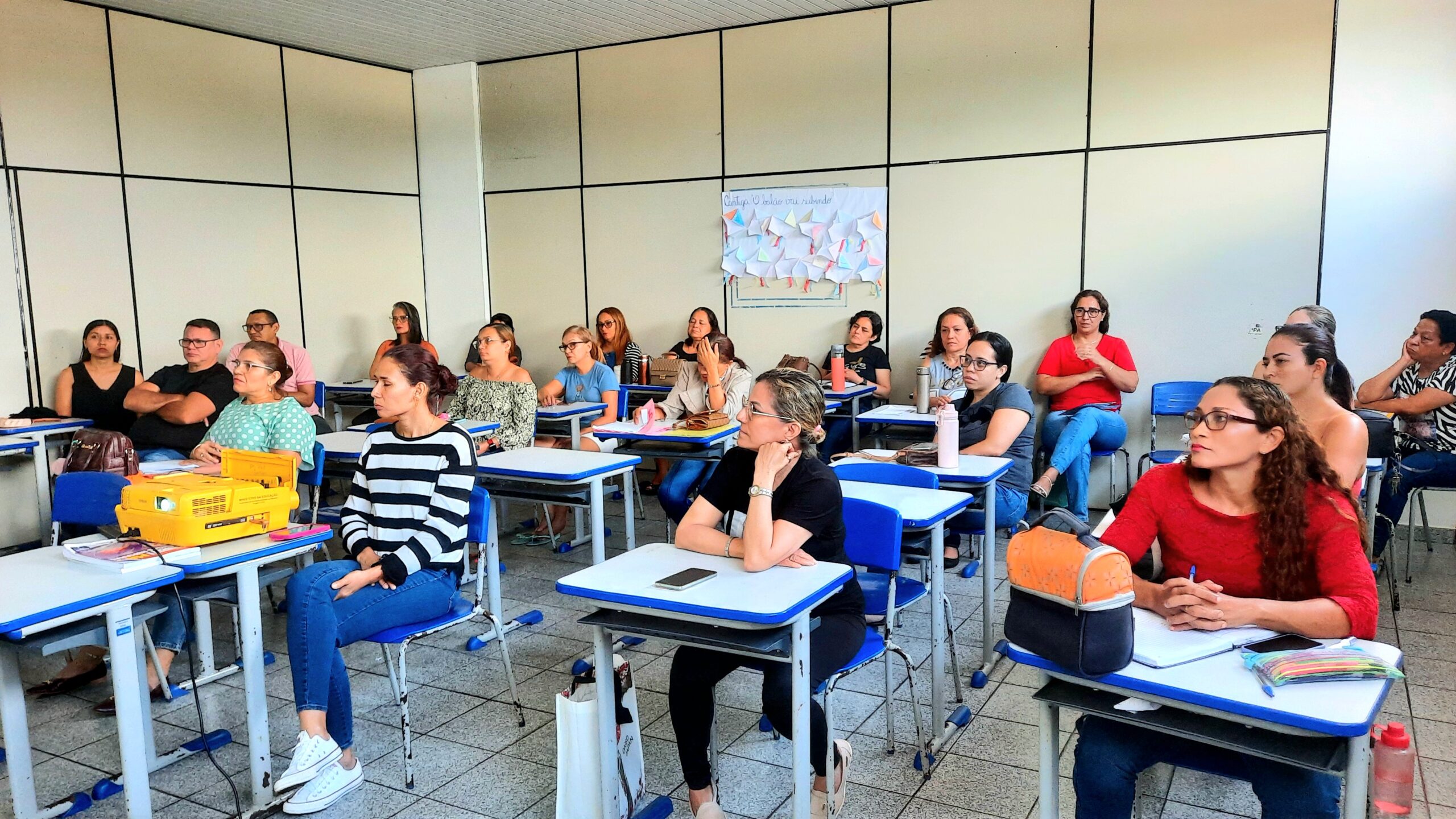 Professores das escolas de ensino fundamental do município de Macapá participam do projeto Trilhas de Avaliação