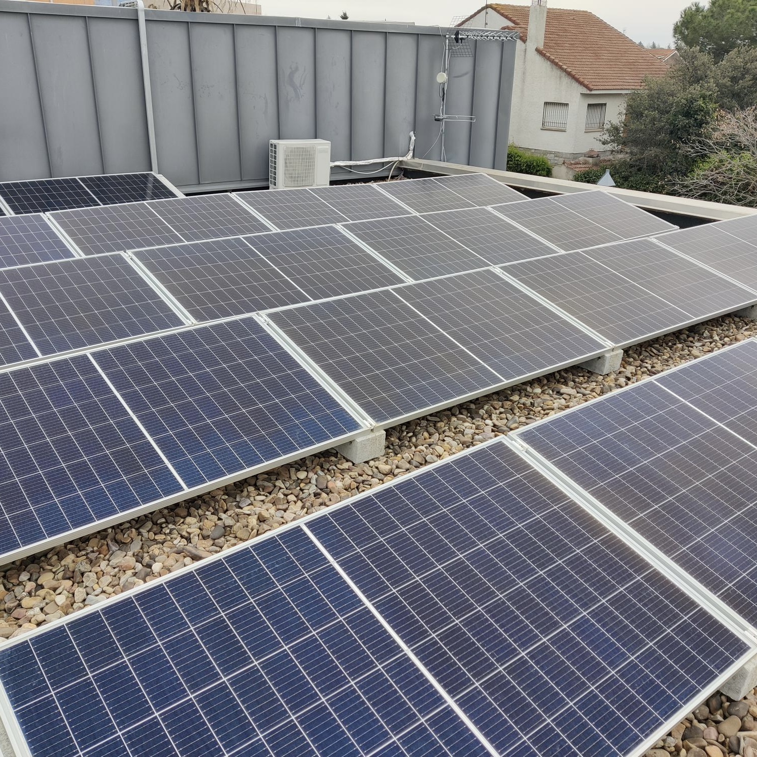 El Ayuntamiento instala paneles solares en la Escuela Infantil Las Ardillas