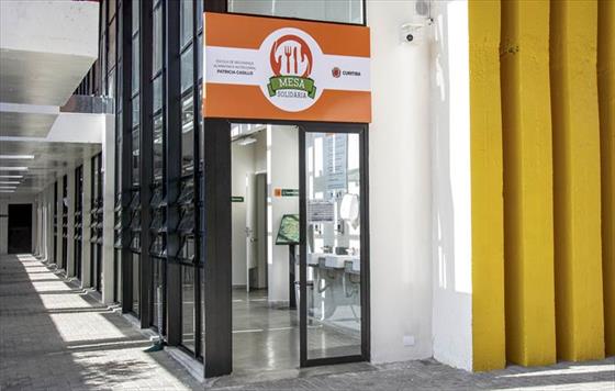 Escolas de Segurana Alimentar ensinam a fazer bolos, bombons e bolachas