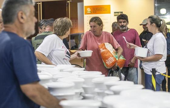 OSC #1 Kg de Amor j serviu mais de 6 mil refeies pelo Mesa Solidria
